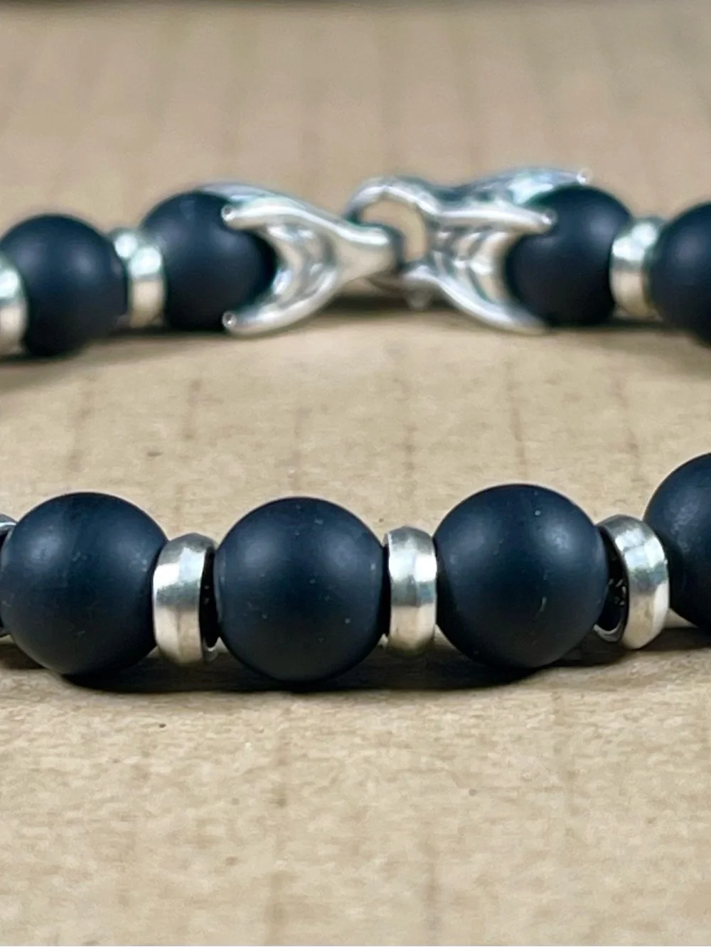 David Yurman spiritual beads bracelet sterling silver with black ónix, 8mm.